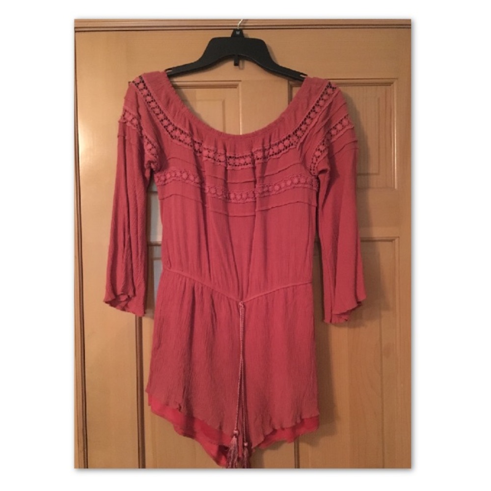 ❗️Cute Rue 21 Off the Shoulder Romper ❗️